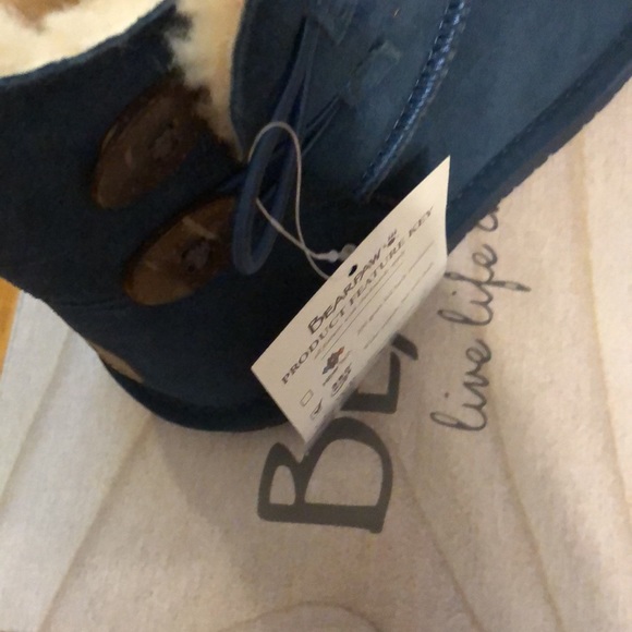 NWT BearPaw Dark Blue Boot - Picture 6 of 6